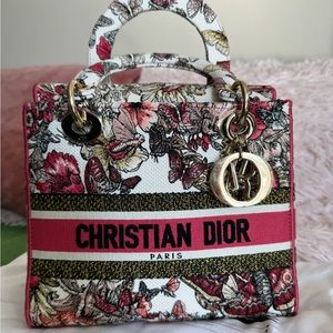 [SOLD 💔]Dior Lady D-Lite Canvas Embroidered Butterfly Print Medium